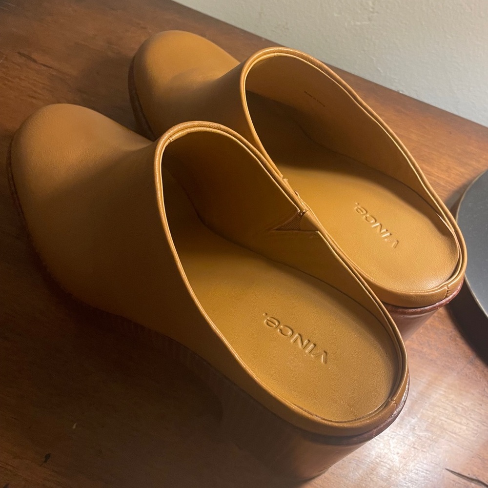 Vince Tan Leather Mule Clogs Size 9.5 Heeled Slip-On Swedish Style Women’s Shoes - Picture 3 of 7